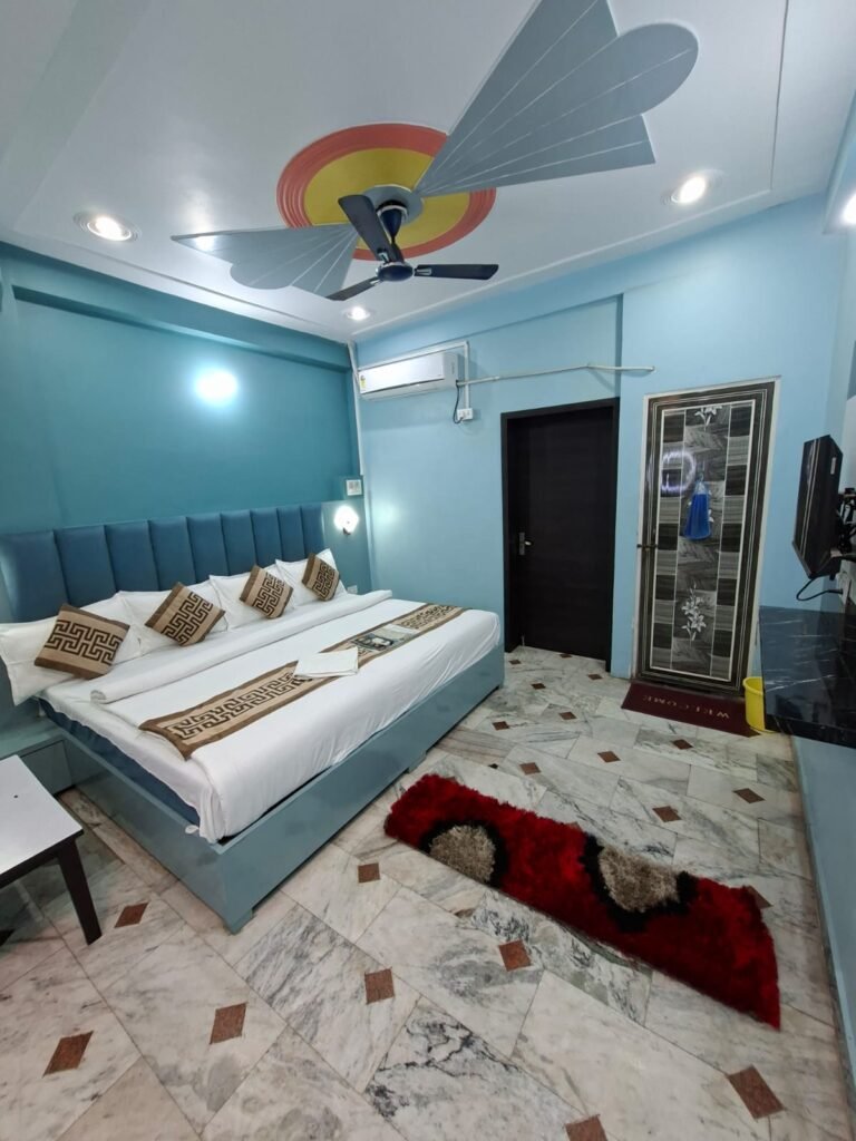 Best Hotels in varanasi, Four Bed Room Set