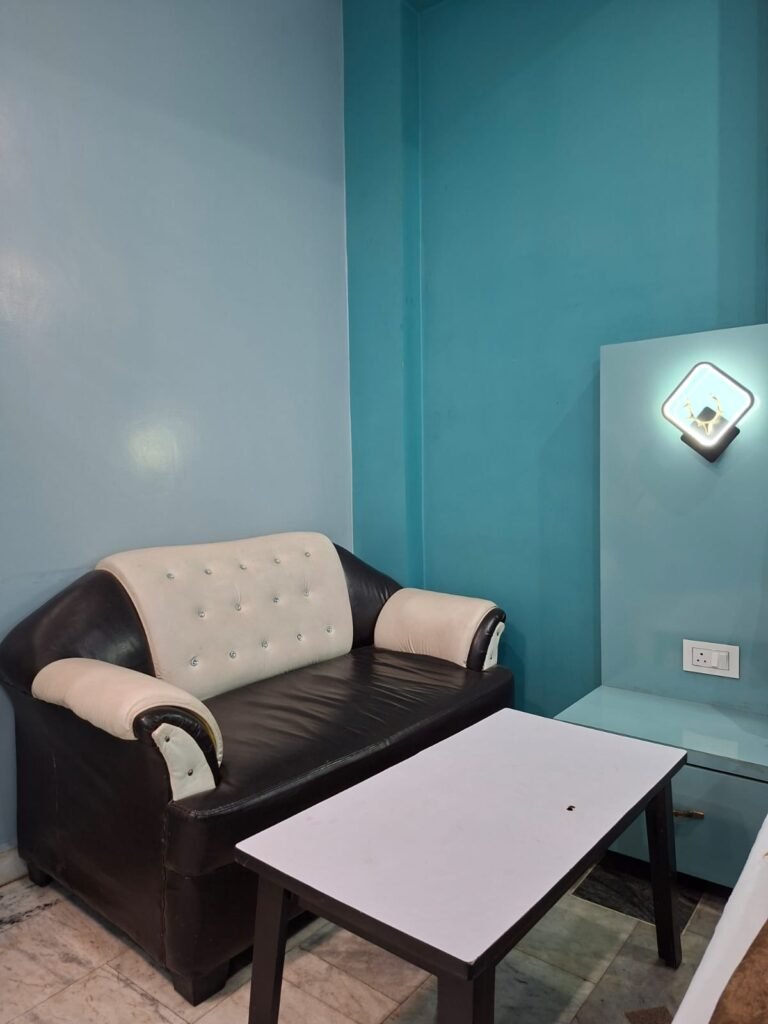 Best Hotels in varanasi, Four Bed Room Set