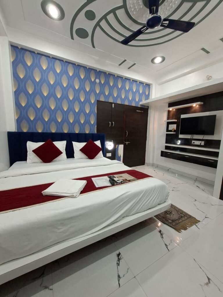 GM Residency Hotel Varanasi- Double bed Room set in varanasi
